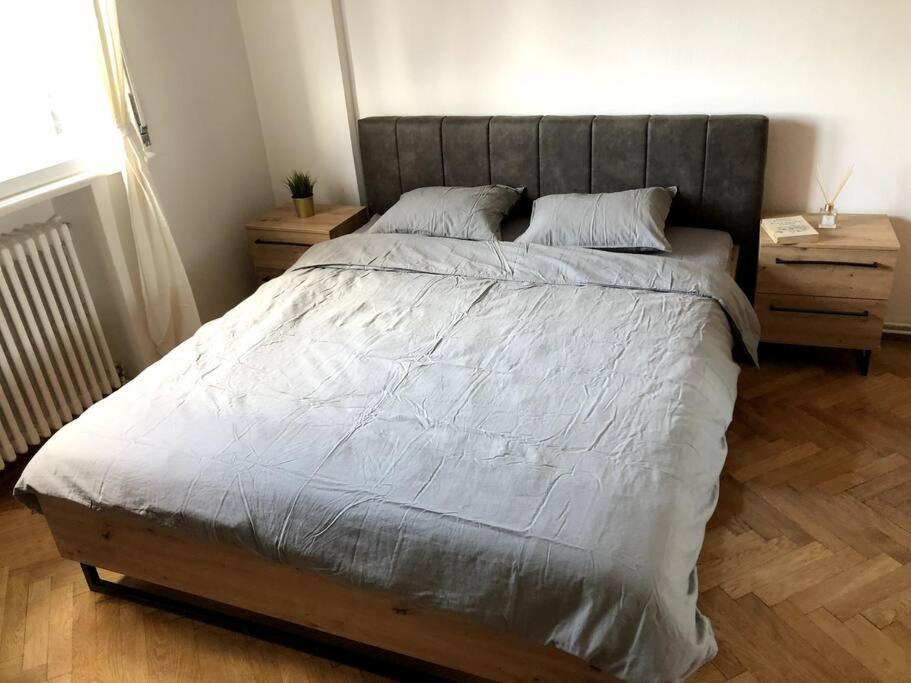 Lovely Studio Bukarest Kültér fotó