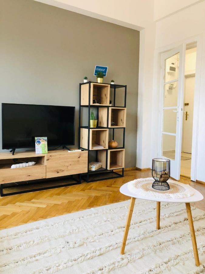 Lovely Studio Bukarest Kültér fotó
